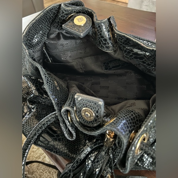 Gorgeous Authentic Michael Kors Hobos Bag - Picture 6 of 8